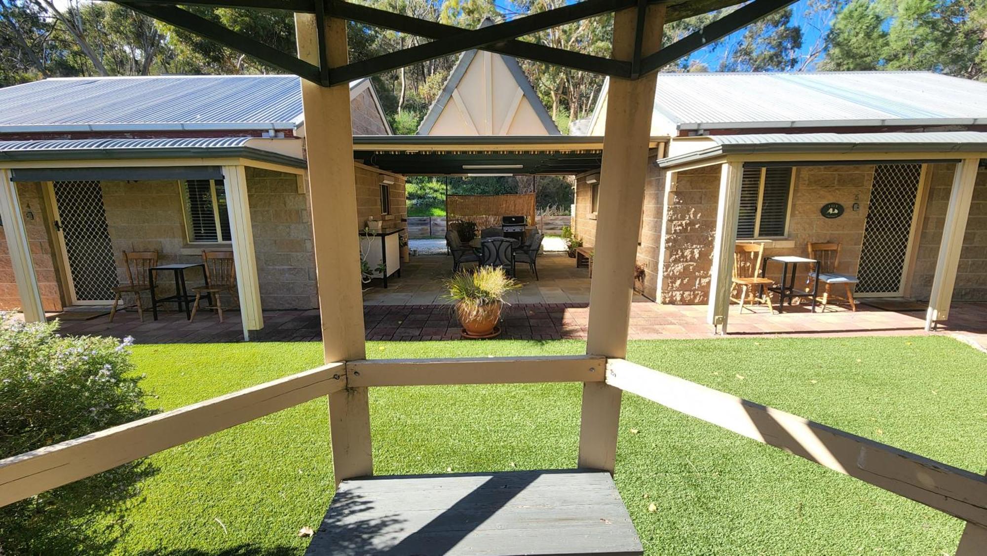 Riesling Trail & Clare Valley Cottages Phòng bức ảnh
